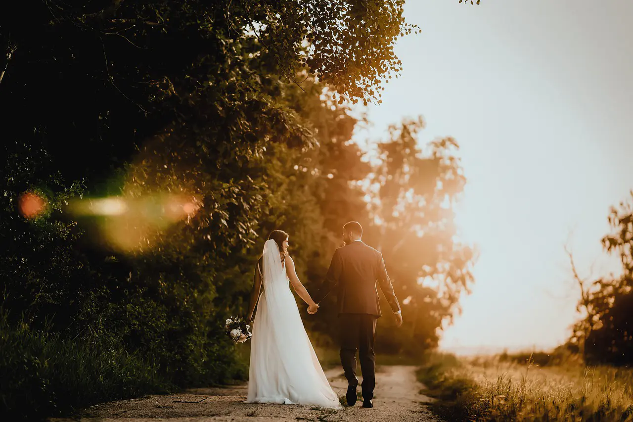 découvrez comment organiser un mariage durable en harmonie avec la nature. explorez des idées innovantes pour réduire votre empreinte écologique tout en célébrant votre amour avec style.